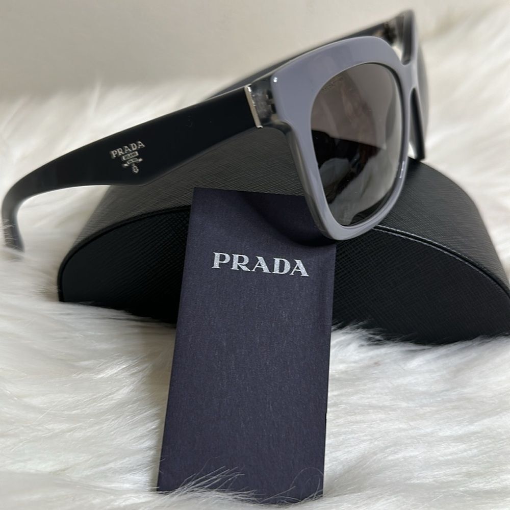 💯 Authentic Prada Sunglasses🍀 - Picture 5 of 14